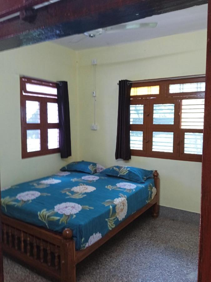 Ambai Garden Home Ambāsamudram Extérieur photo